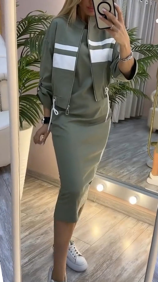 Daria - Rochie cu decolteu rotund și sacou chic